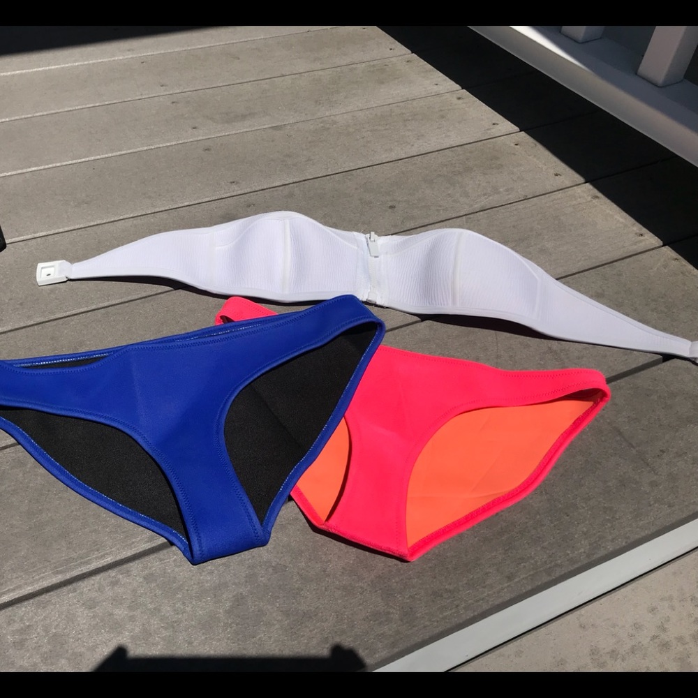Triangl X-Large bathing.